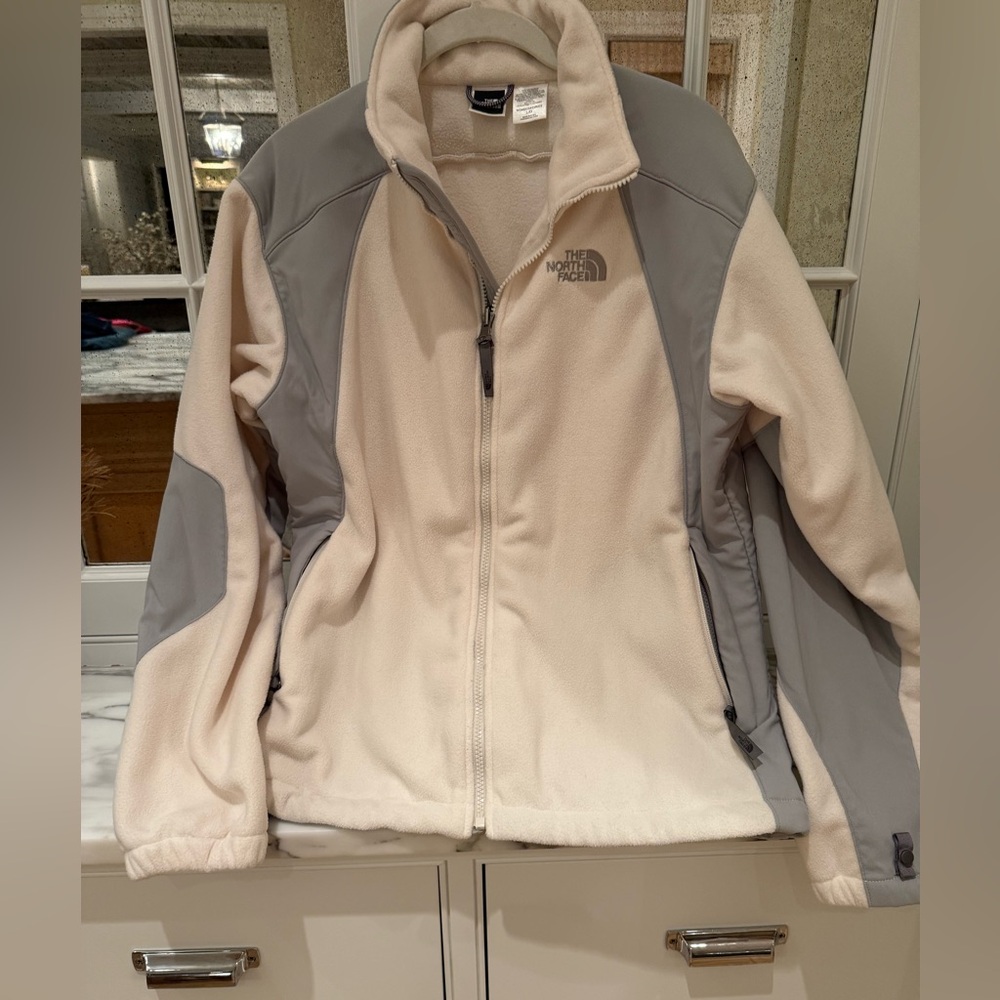 North Face Fleece Jacket large, gently worn- great condition